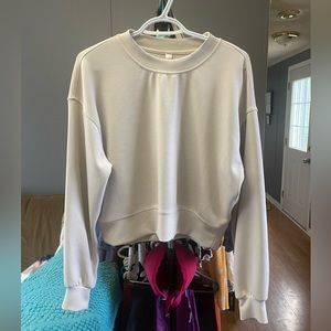 Lululemon softstreme size 4